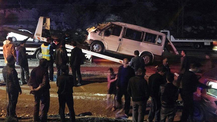 Mardin'de trafik kazası: 20 yaralı