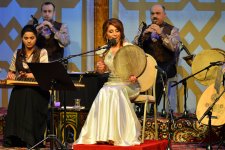 Эльнара Абдуллаева дала три концерта вместо одного (ФОТО)