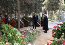 Azerbaijani president, his wife visit grave of People’s Writer Magsud Ibrahimbayov