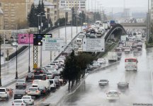 İntensiv yağışlar Bakı küçələrində problemlər yaradıb (FOTO/VİDEO) - Gallery Thumbnail
