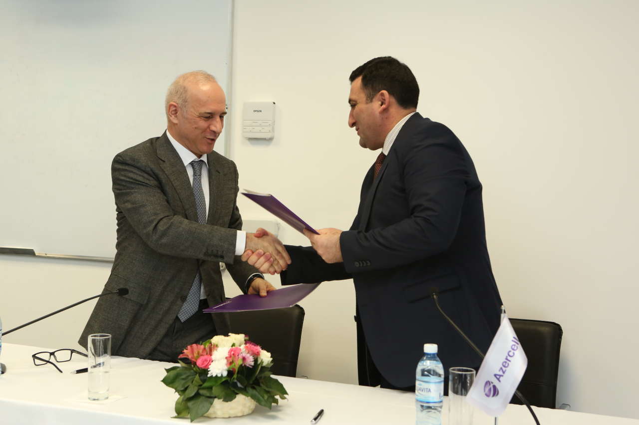 Azercell подписал меморандум о сотрудничестве с госуниверситетом нефти и промышленности