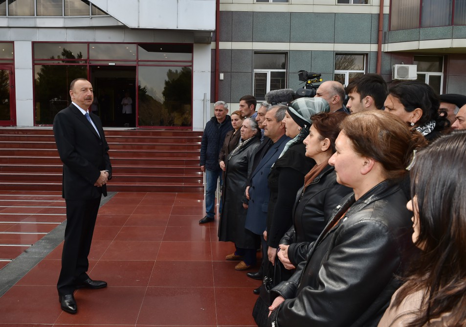 Azerbaijan’s president visits injured servicemen at Defense Ministry’s Central Clinical Hospital