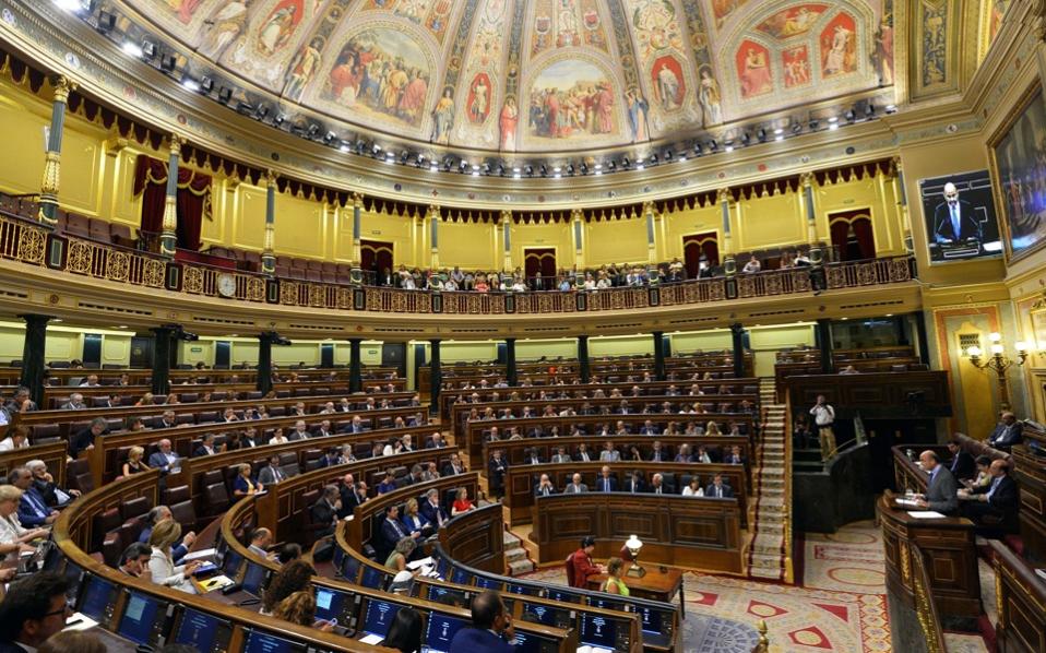 Социалисты предлагают каталонским политикам возглавить обе палаты парламента Испании