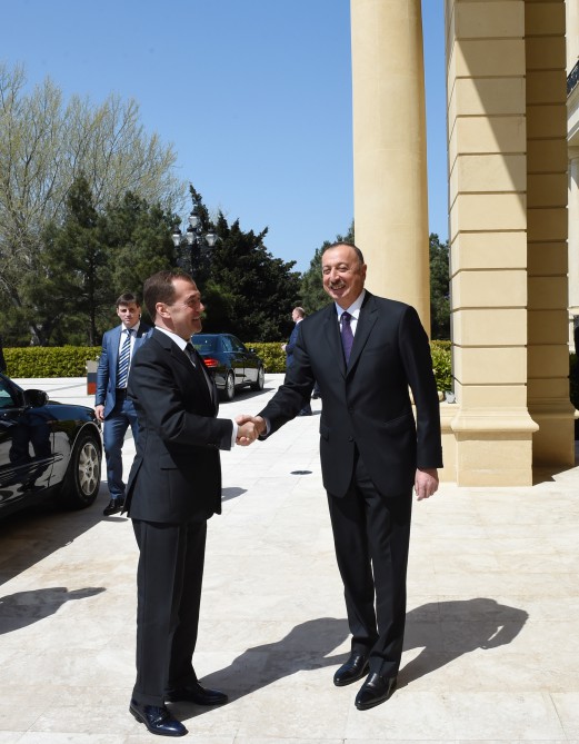 Azerbaijani president, Russian PM meet in narrow format