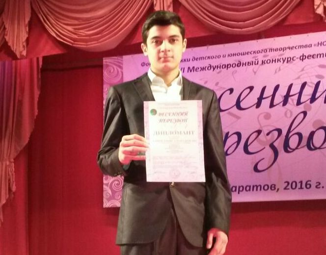 Азербайджанский вокалист успешно выступил в России (ФОТО)