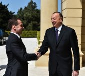Состоялась встреча в узком составе Президента Азербайджана и премьер-министра России (ФОТО)