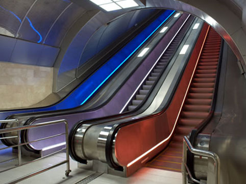 Bakı Metropolitenində ən uzun eskalator hansıdır?