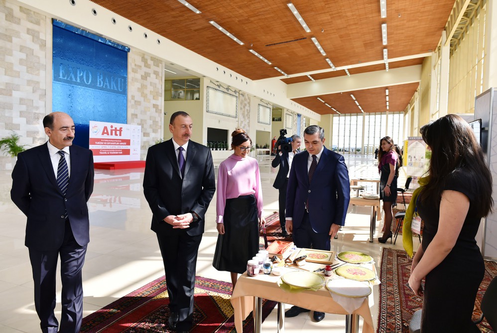 Президент Азербайджана и его супруга ознакомились с XV Азербайджанской Международной выставкой туризма и путешествий – «AITF-2016»