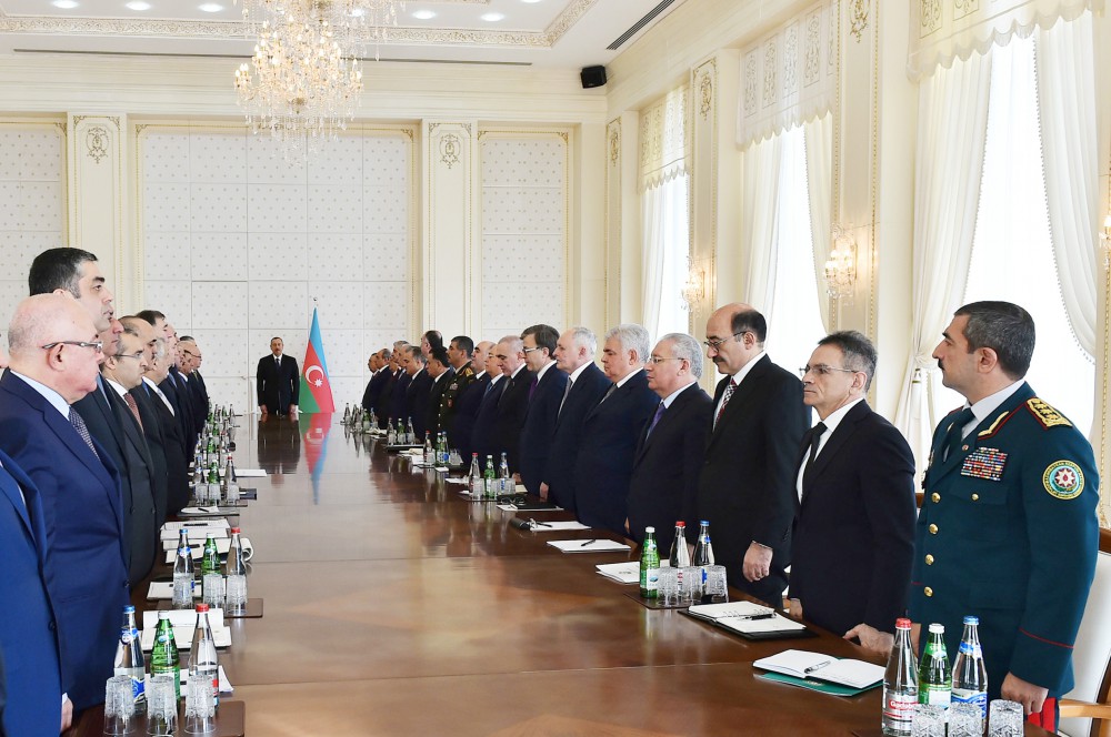Под председательством Президента Азербайджана прошло заседание Кабмина по итогам социально-экономического развития в I квартале