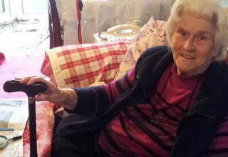 89 yaşlı britaniyalı pensiyaçı oğrunu döyüb