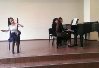 В Азербайджане проходит конкурс молодых исполнителей на кяманче имени Габиля Алиева (ФОТО)