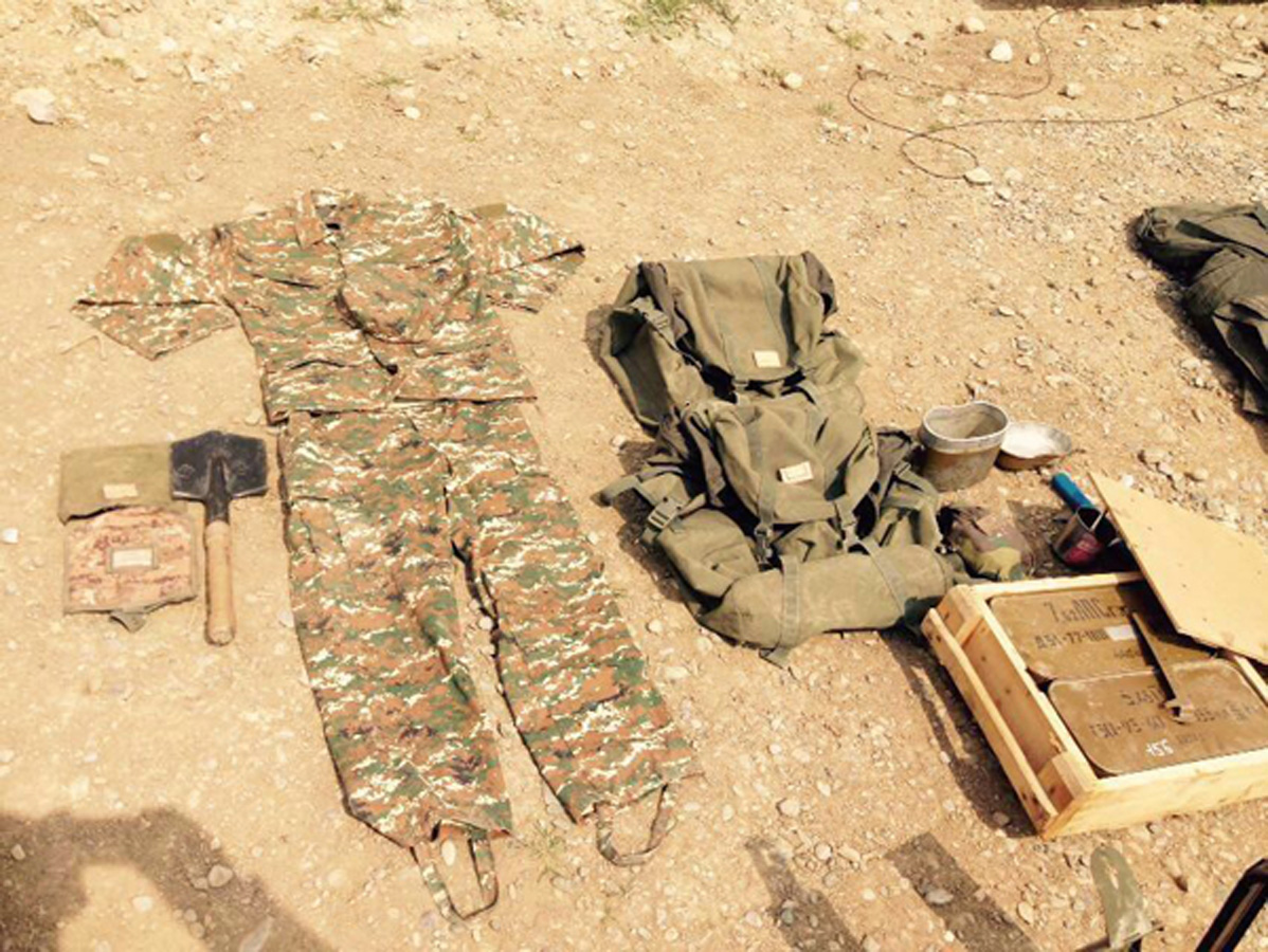 Ermenistan tarafının askeri temas hattında bırakıp kaçtığı askeri malzeme Azerbaycan tarafından ele geçirildi (Fotoğraf)