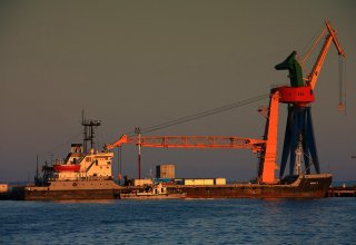 40 tonluq "Atlet-5" kran gəmisi əsaslı təmirdən sonra  istismara qayıdıb