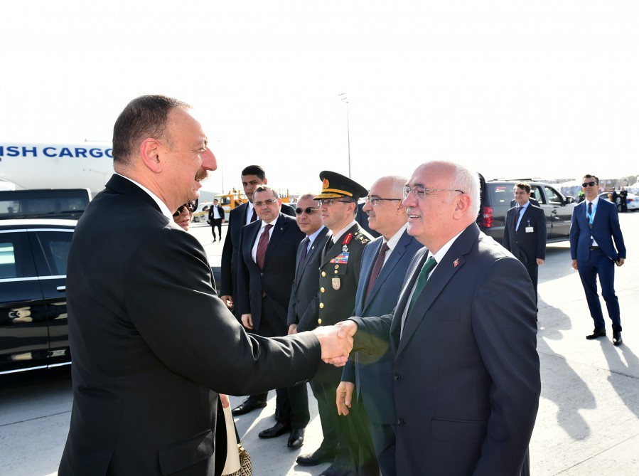 Azerbaijani president ends working visit to Turkey