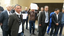 Родственники Али Керимли провели акцию протеста перед его домом