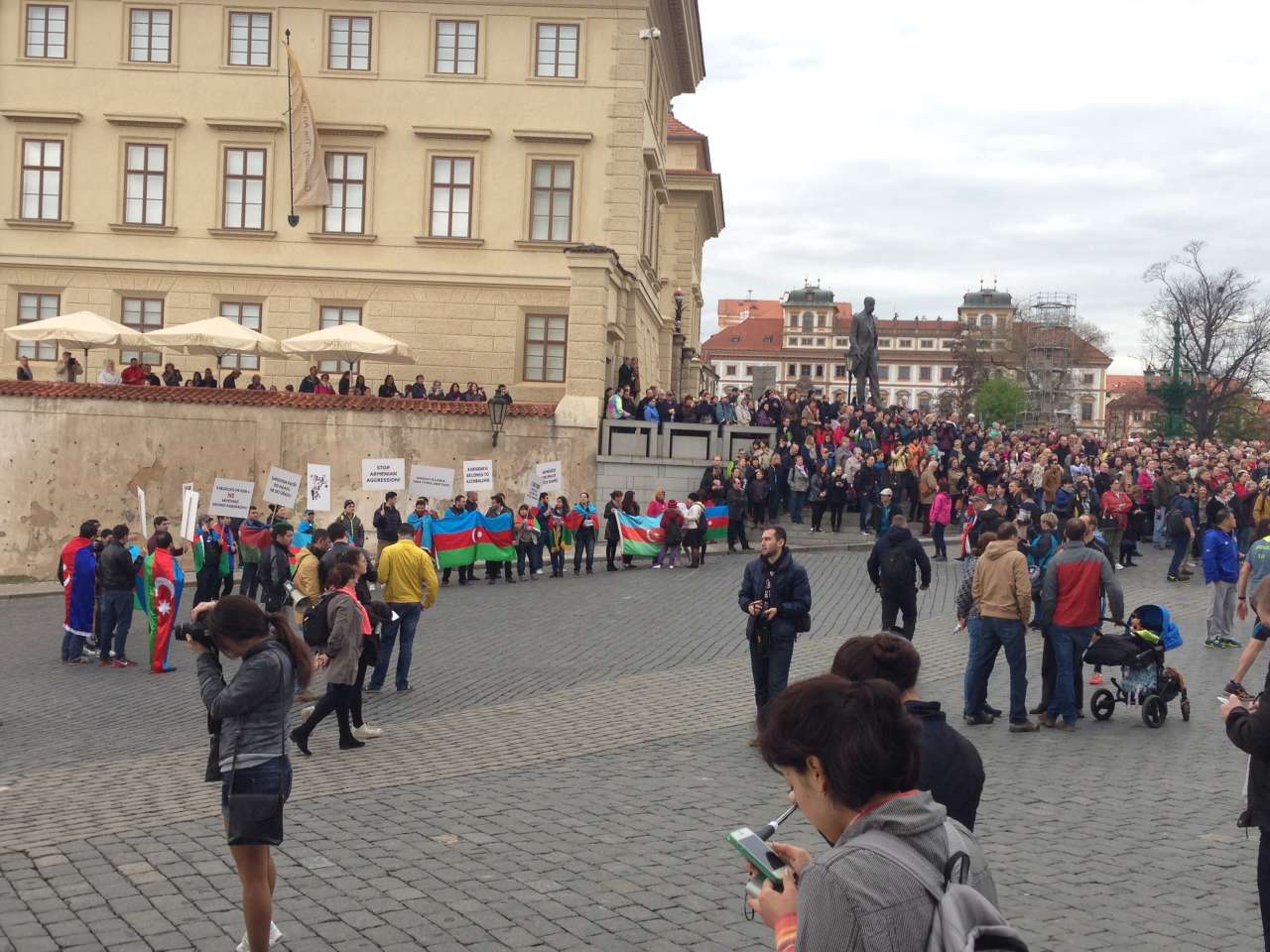 В Праге прошла акция протеста, требующая положить конец армянской агрессии против Азербайджана (ФОТО)
