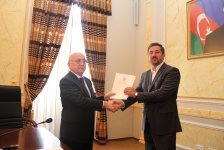 В Азербайджане регистрацию прошли еще 24 религиозные общины (ФОТО)