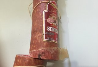 В торговой сети Баку выявили некачественную колбасу (ФОТО)