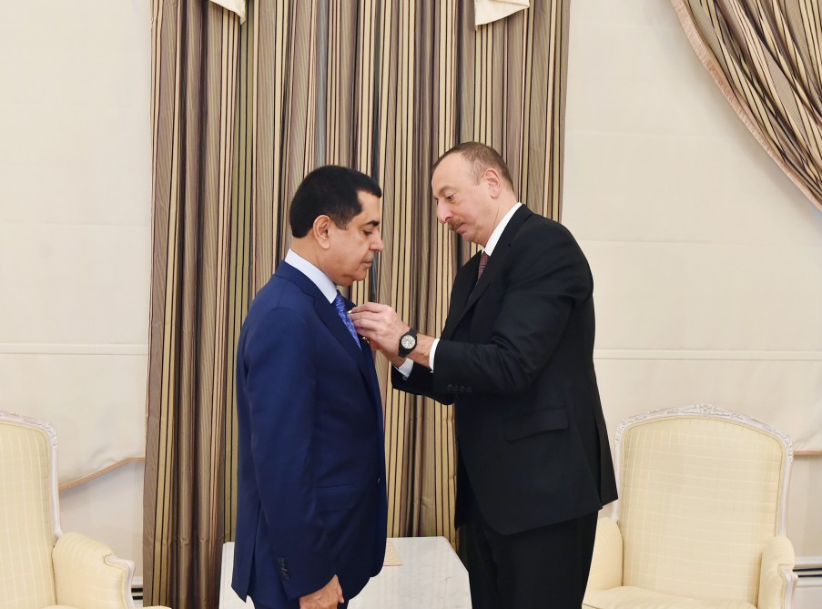 President Aliyev presents ‘Dostluq’ Order to UN High Representative for Alliance of Civilizations