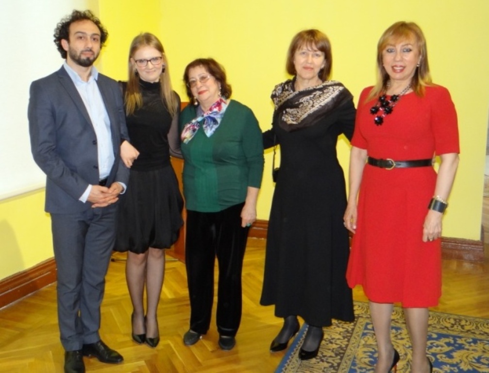 Свободомыслие Шекспира обсудили в Баку (ФОТО)