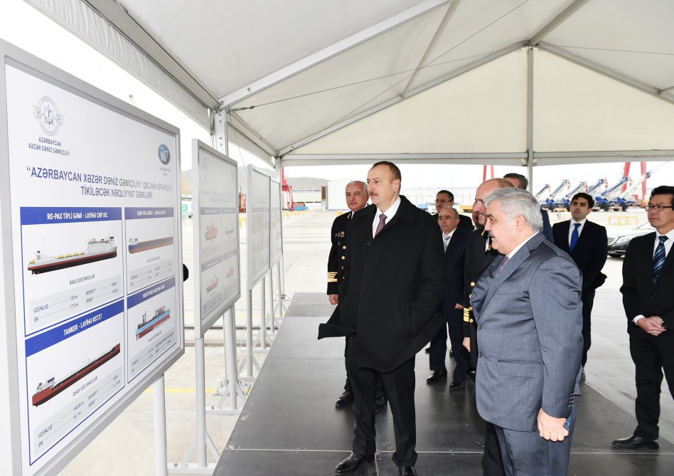Президент Азербайджана принял участие в церемонии ввода в эксплуатацию пассажирских судов  (ФОТО)