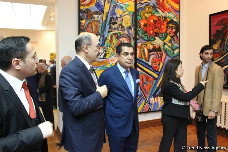 В Баку открылась выставка "Вне политики" для гостей Глобального форума Альянса цивилизаций ООН (ФОТО)