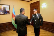 ВС Азербайджана всегда должны быть готовы ответить на провокации противника - министр (версия 2)