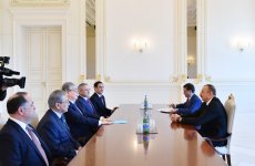 Президент Азербайджана принял делегацию Сената парламента Казахстана (ФОТО)