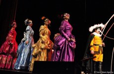 Потрясающие уроки любви Фахраддина Манафова – дебют на сцене Русской драмы (ФОТО)