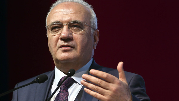Bakan Elitaş: “Azerbaycan'da birçok ülke firmasının girmeye cesaret edemediği sektörlere Türk firmaları girmektedir” (Özel)