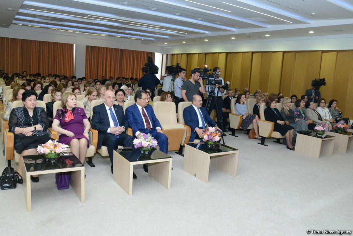 В Баку прошло мероприятие, посвященное 93-й годовщине со дня рождения академика Зарифы Алиевой  (ФОТО)