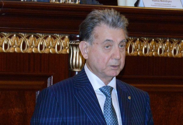 Глава Академии наук Азербайджана поддержал решение о непредоставлении отсрочки от армии магистрам и докторантам