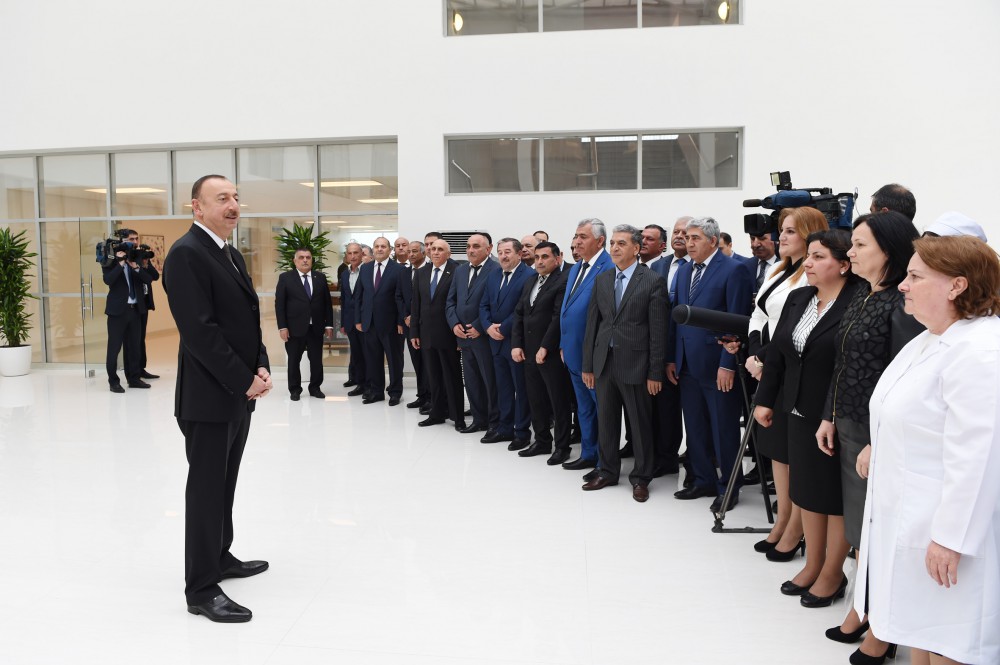 Ильхам Алиев: Социальные вопросы в Азербайджане успешно решаются