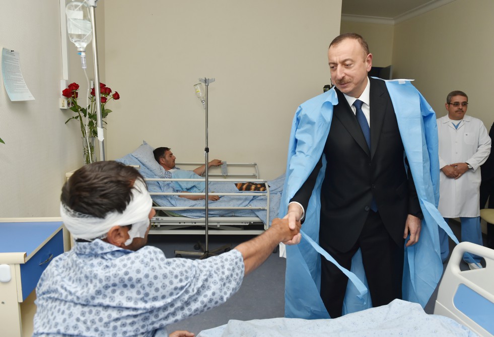 Prezident İlham Əliyev: Ermənilər mülki əhaliyə qarşı müharibə aparırlar (FOTO)