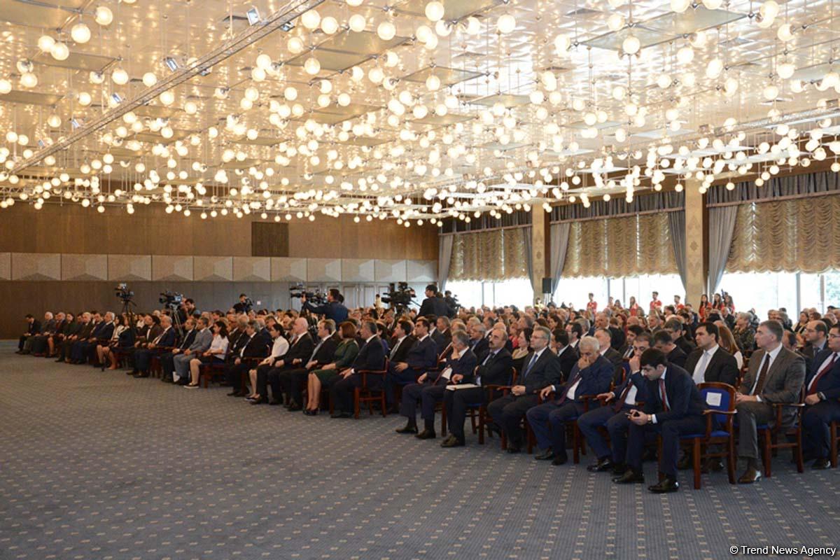 В Баку прошла церемония награждения победителей конкурса «Лучшая презентация» (ФОТО)
