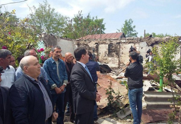 Представители дипкорпуса в Азербайджане осмотрели обстрелянные армянами дома в Агдамском районе (ФОТО)