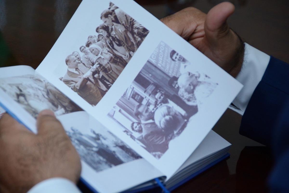 UNEC-də Ümummili Lider Heydər Əliyevin 93 illiyinə həsr edilən elmi sessiya keçirilib (FOTO)