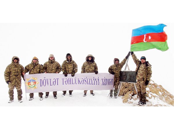 Сотрудники Службы госбезопасности Азербайджана совершили восхождение на пик «Гейдар зирвеси» (ФОТО)