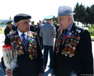 Общественность Азербайджана  отмечает День Победы (ФОТО)