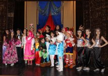 Юные артисты театра-студии Oyuq выступили с концертной программой (ФОТО)