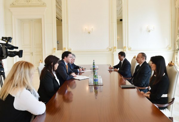 Prezident İlham Əliyev Bolqarıstanın xarici işlər nazirini qəbul edib