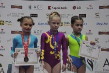 Награждены победители заключительного дня соревнований чемпионата Азербайджана по прыжкам на батуте (ФОТО)