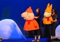Впервые в Баку: Свинка Пеппа показала яркое, динамичное и жизнерадостное представление (ФОТО)