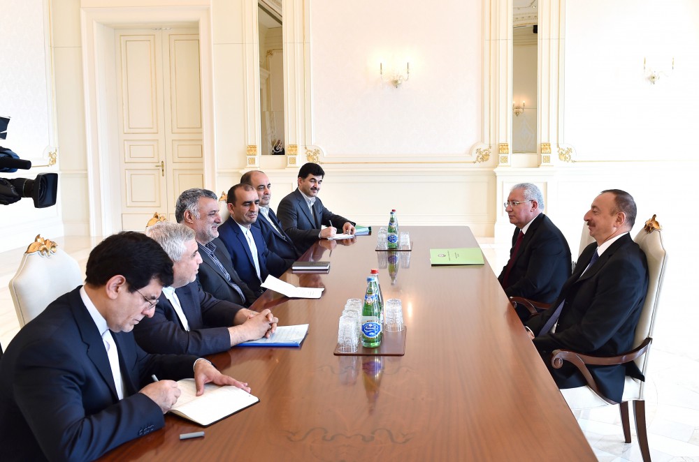 Президент Ильхам Алиев принял делегацию, возглавляемую министром сельского хозяйства Ирана