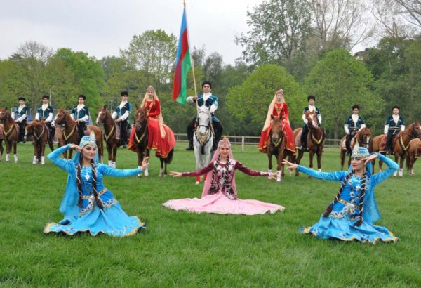 Карабахские скакуны восхитили Европу – юбилей Королевы Англии (ВИДЕО, ФОТО)