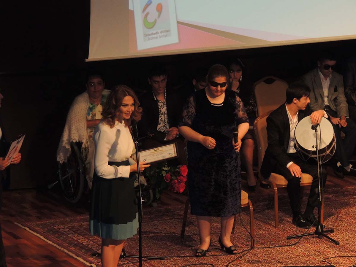 Уникальный концерт музыкантов с физическими ограничениями в Баку (ФОТО)