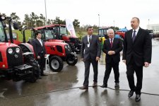 Azerbaijani president visits food industry, agriculture exhibitions in Baku (PHOTO)