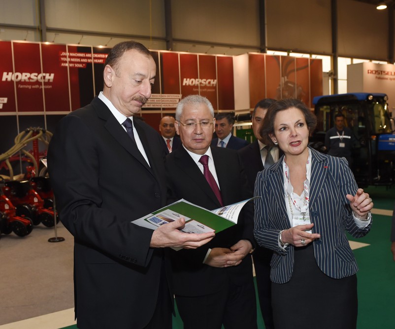 Azerbaijani president visits food industry, agriculture exhibitions in Baku (PHOTO)