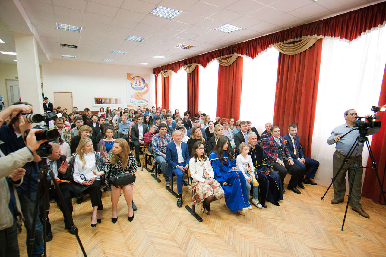 Leyla Əliyevaya Moskva Dövlət Humanitar İqtisad Universitetinin fəxri professoru diplomu təqdim olunub (FOTO)