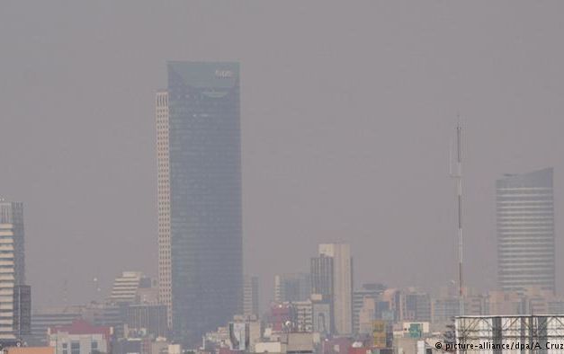 Власти Мехико вновь объявили экологическую тревогу
